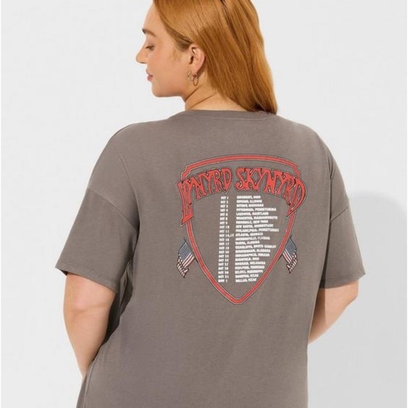 New Lynyrd Skynyrd Relaxed Fit Cotton
Slash Sleeve Tee - Picture 4 of 5